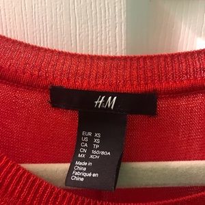 H&M Tops - H&M Sweater Tunic H&M Tops - H&M Sweater Tunic